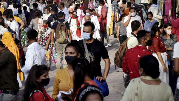 कोविड प्रोटोकॉल को लेकर लोगों की लापरवाही बढ़ी