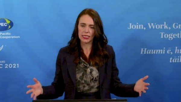 पीएम बोलीं- आप बेटी आप प्लीज बेड पर जाओ पीएम बोलीं- आप बेटी आप प्लीज बेड पर जाओ