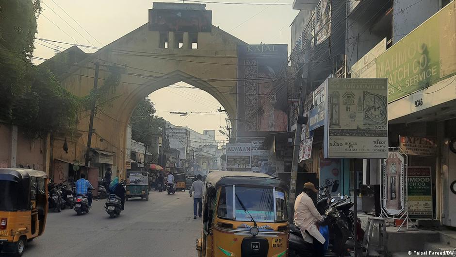 छत्ता बाजार में है महबूब रेडियो सर्विस