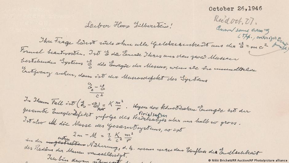 आइंस्टाइन के हाथ से लिखा एक पत्र जो 1.2 मिलियन डॉलर से भी ज्यादा में नीलाम हुआ था