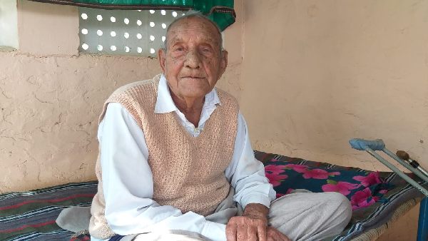 5 दशकों तक पेंशन का इंतजार