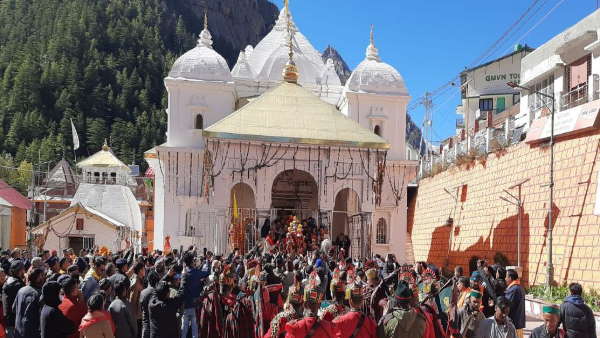 साढ़े 4 लाख श्रद्धालु कर चुके हैं दर्शन