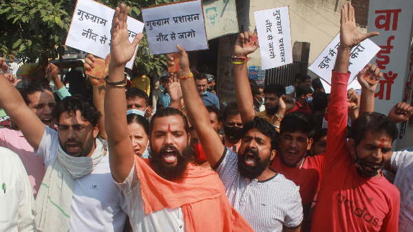 अपने आदेश में प्रशासन ने क्या कहा?