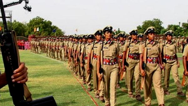 दोनों पदों के लिए तारीख और दौड़ एक जैसी दोनों पदों के लिए तारीख और दौड़ एक जैसी