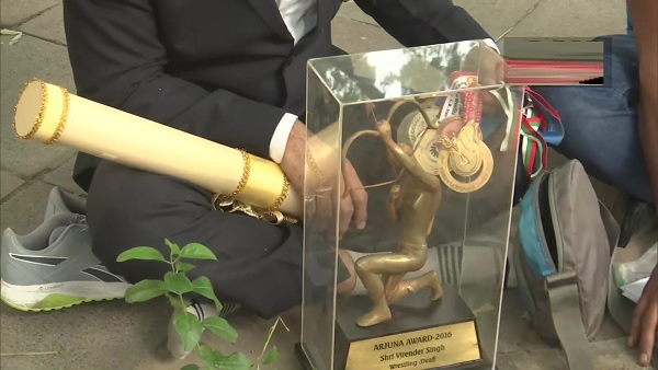 कितने लोगों को मिले पद्म पुरस्कार?