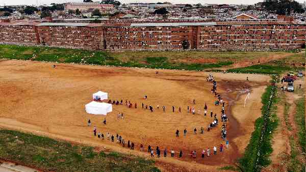 क्या है 32 म्युटेशन वाला बी.1.1.529 कोविड-19 वेरिएंट ?