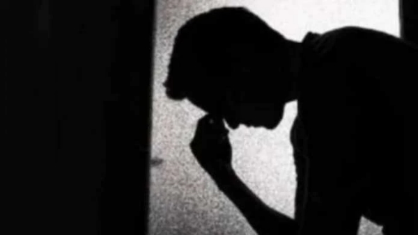 प्रेमी बोला- पत्नी को भूल जाओ... प्रेमी बोला- पत्नी को भूल जाओ...