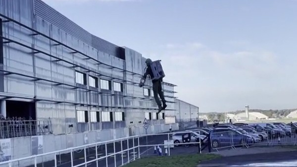 12 हजार फीट तक उड़ान 12 हजार फीट तक उड़ान