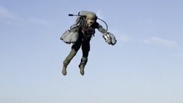 जीप के ऊपर उतरे जीप के ऊपर उतरे