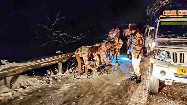 चीन की सीमा पर कुछ जगह आईटीबीपी खुद बनाएगी सड़क चीन की सीमा पर कुछ जगह आईटीबीपी खुद बनाएगी सड़क