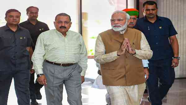 'जैसे आर्टिकल-370 हटा वैसे ये भी होगा'