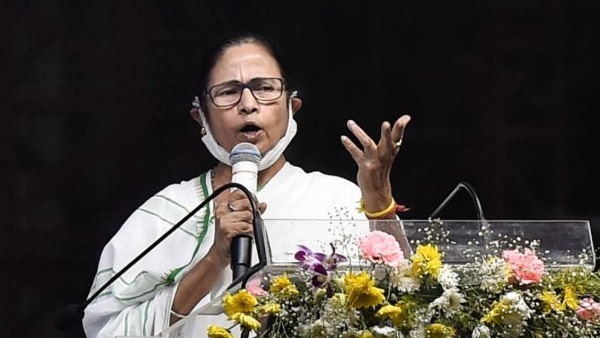 अपने नेताओं को लेकर भी मुश्किल