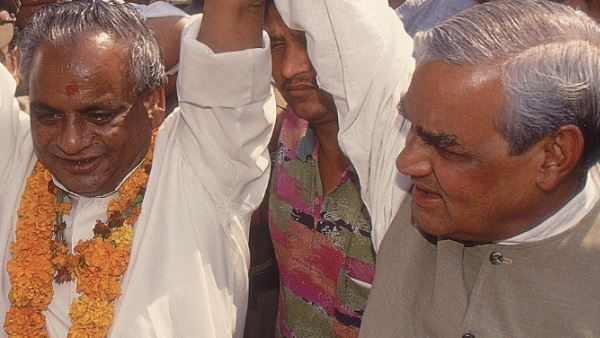 'रामलला हम आएंगे, मंदिर वहीं बनाएंगे'