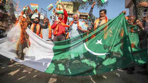 पाकिस्तान के कब्जे में कैसे गया पीओके ?