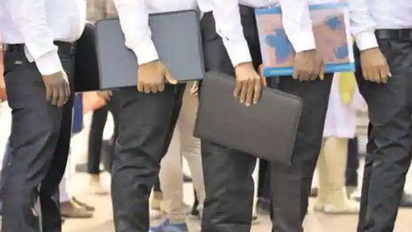 कोरोना ने तोड़ी कमर