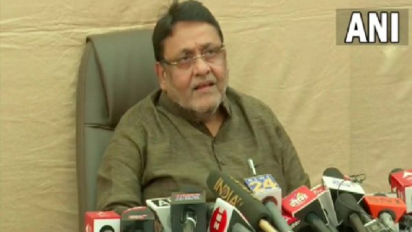 मलिक ने लगाए फडणवीस पर गंभीर आरोप