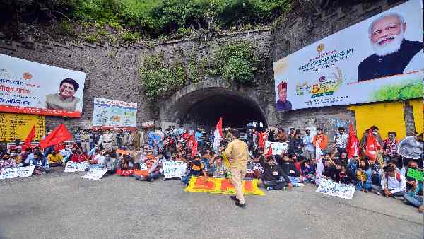 किसान आंदोलन का 'असर' किसान आंदोलन का 'असर'