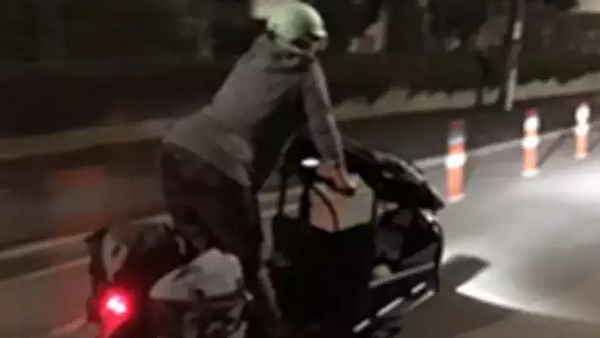  जेंटर के पास है दोहरी नागरिकता 