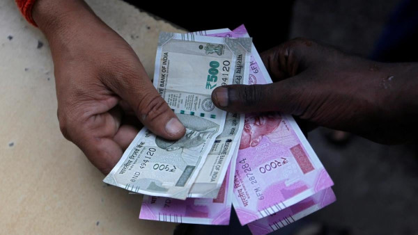 आठ साल से प्रॉपर्टी जब्त नहीं