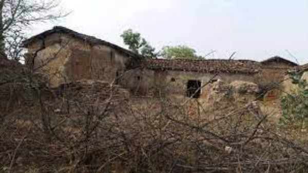 गांव में होती थी अनहोनी घटनाएं गांव में होती थी अनहोनी घटनाएं