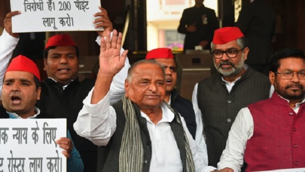 मुलायम की दबंगई की दूसरी घटना