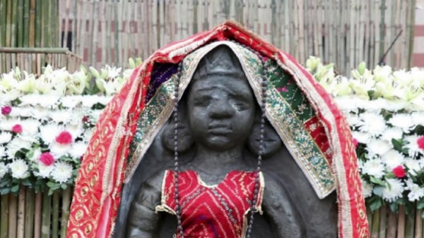 प्राण-प्रतिष्ठा के बाद ही खोली जाती हैं मूर्ति की आंखें प्राण-प्रतिष्ठा के बाद ही खोली जाती हैं मूर्ति की आंखें