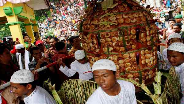 अजान को लेकर होते रहे हैं विवाद अजान को लेकर होते रहे हैं विवाद