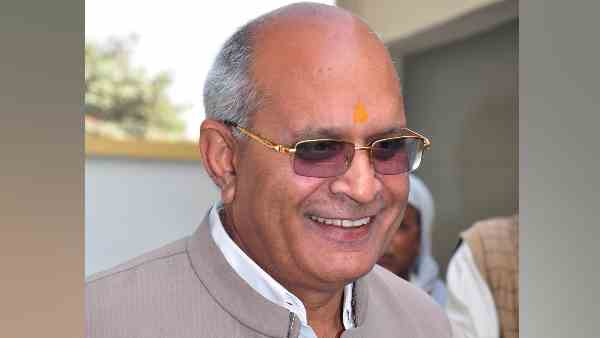 कांग्रेस पार्टी से शुरू किया था राजनीति सफर