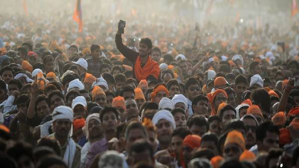 उत्तर प्रदेश में हिंदुत्व क्या एक चुनावी मुद्दा है ?