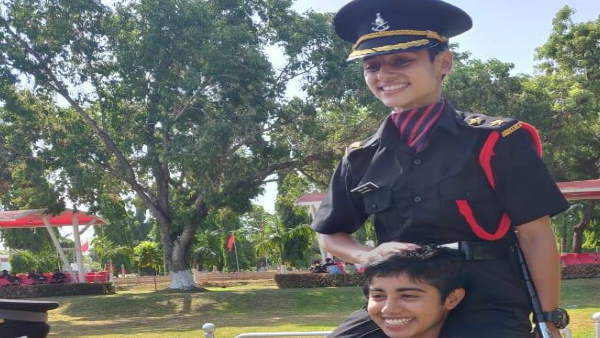 शहीद मेजर की पत्नी बनीं इंडियन आर्मी में लेफ्टिनेंट