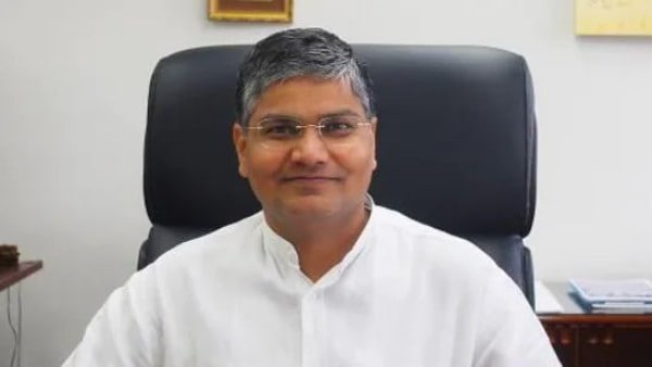 कौन हैं प्रदीप रावत