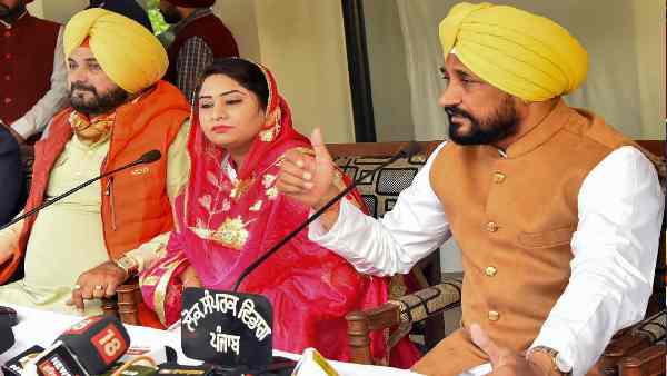 पंजाब में कांग्रेस के अंदर ही उठी 'हिंदू-विरोधी' होने की आवाज