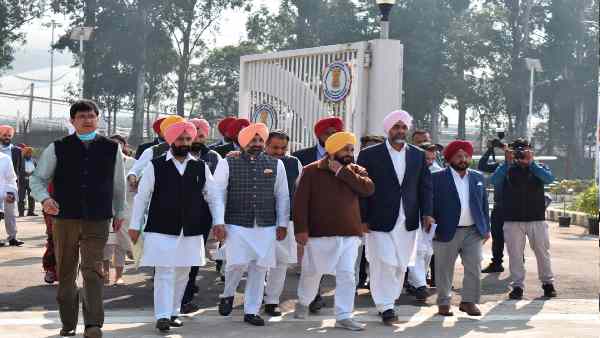 उलट-पुलट हो गया पंजाब का चुनावी समीकरण