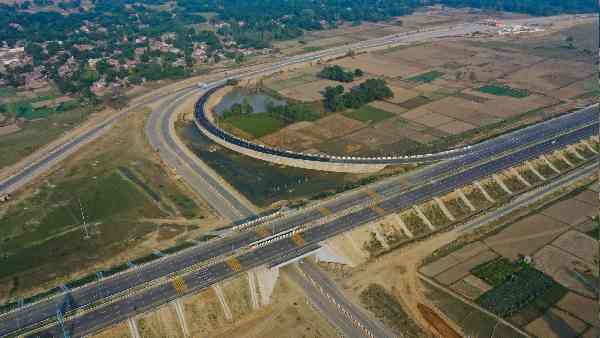 पूर्वांचल एक्सप्रेस लखनऊ पहुंचने का आसान रास्ता! पूर्वांचल एक्सप्रेस लखनऊ पहुंचने का आसान रास्ता!