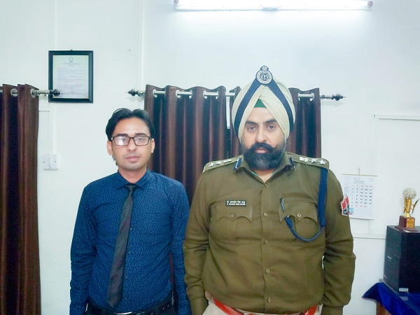 'हर बार नया करने की ठानी'