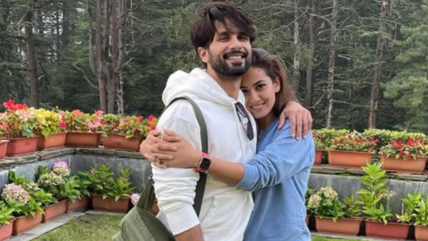 शाहिद से शेयर की बेडरूम की फोटो शाहिद से शेयर की बेडरूम की फोटो