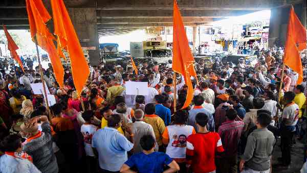 कांग्रेस को मुंबई में भी लग रहा है करंट ?