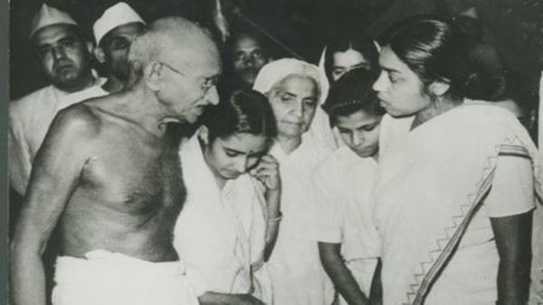 गांधी ने कहा था- सुचेता किसी और से शादी करो