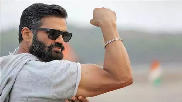 करिश्मा ने भी बताया कैसे थे सुनील शेट्टी के पिता 