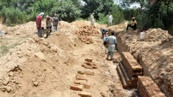 इजाजत वापस लेनी पर हुई आलोचना