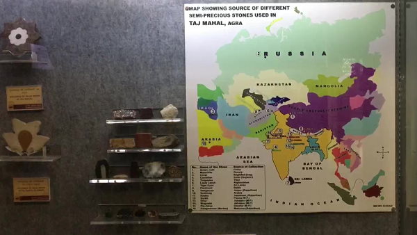 मुमताज की कब्र बाद में यहां लाई गई