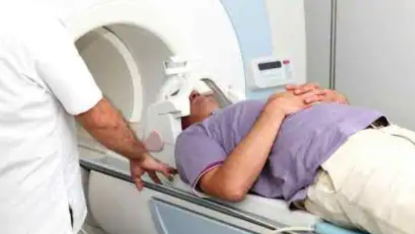 ब्रेन को स्कैन करने पर मिला मरा हुआ परजीवी