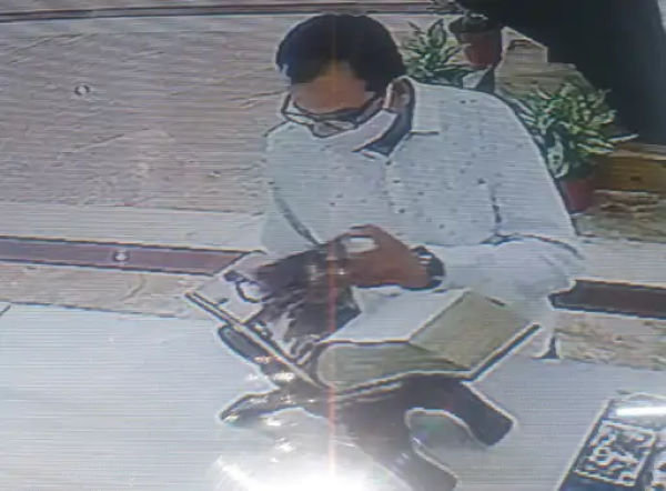 सीसीटीवी फुटेज में दिखा संदिग्ध