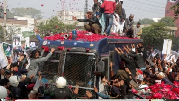 चारों तरफ से घिर गई थी राजधानी