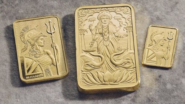 ब्रिटेन में दिवाली पर सिक्का लॉंच ब्रिटेन में दिवाली पर सिक्का लॉंच