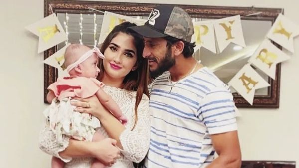 निशाने पर हसन अली की पत्नी निशाने पर हसन अली की पत्नी