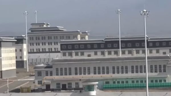 18 कंसंट्रेशन कैंप मिले