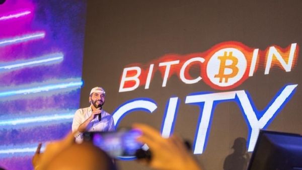 सिकंदर द्वारा स्थापित शहों से तुलना