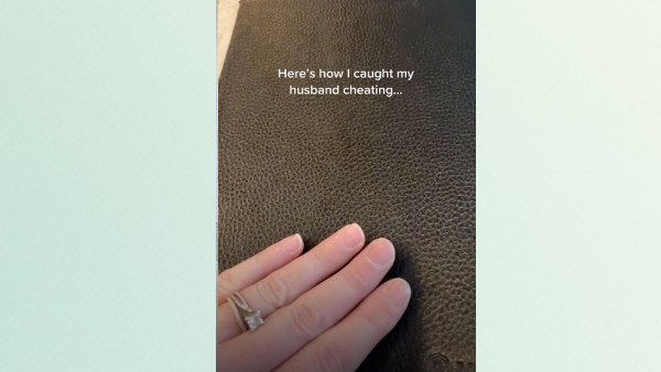 मंगवाए थे न्यूड पिक मंगवाए थे न्यूड पिक