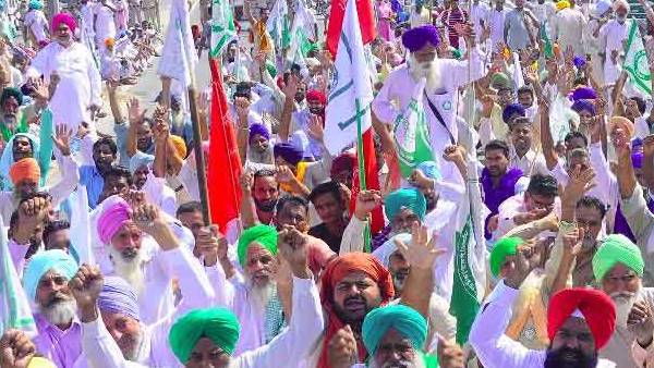 सरकार के खिलाफ़ मोर्चा खोलने की तैयारी